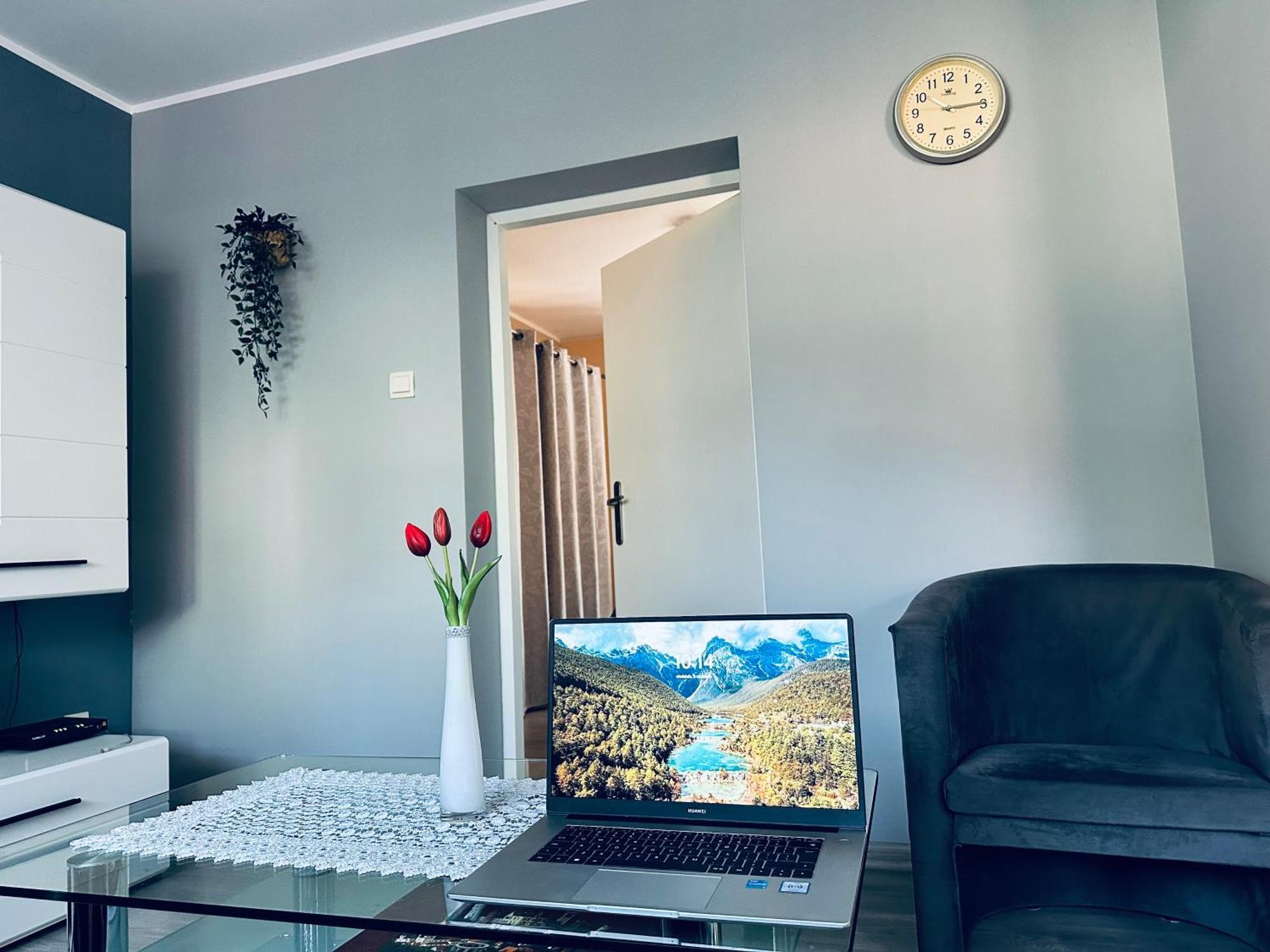 Pod Debem Apartment Jugow Luaran gambar